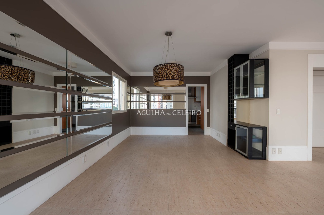 Localização premium, muita luz natural e um apartamento lindo e sofisticado. – 22583