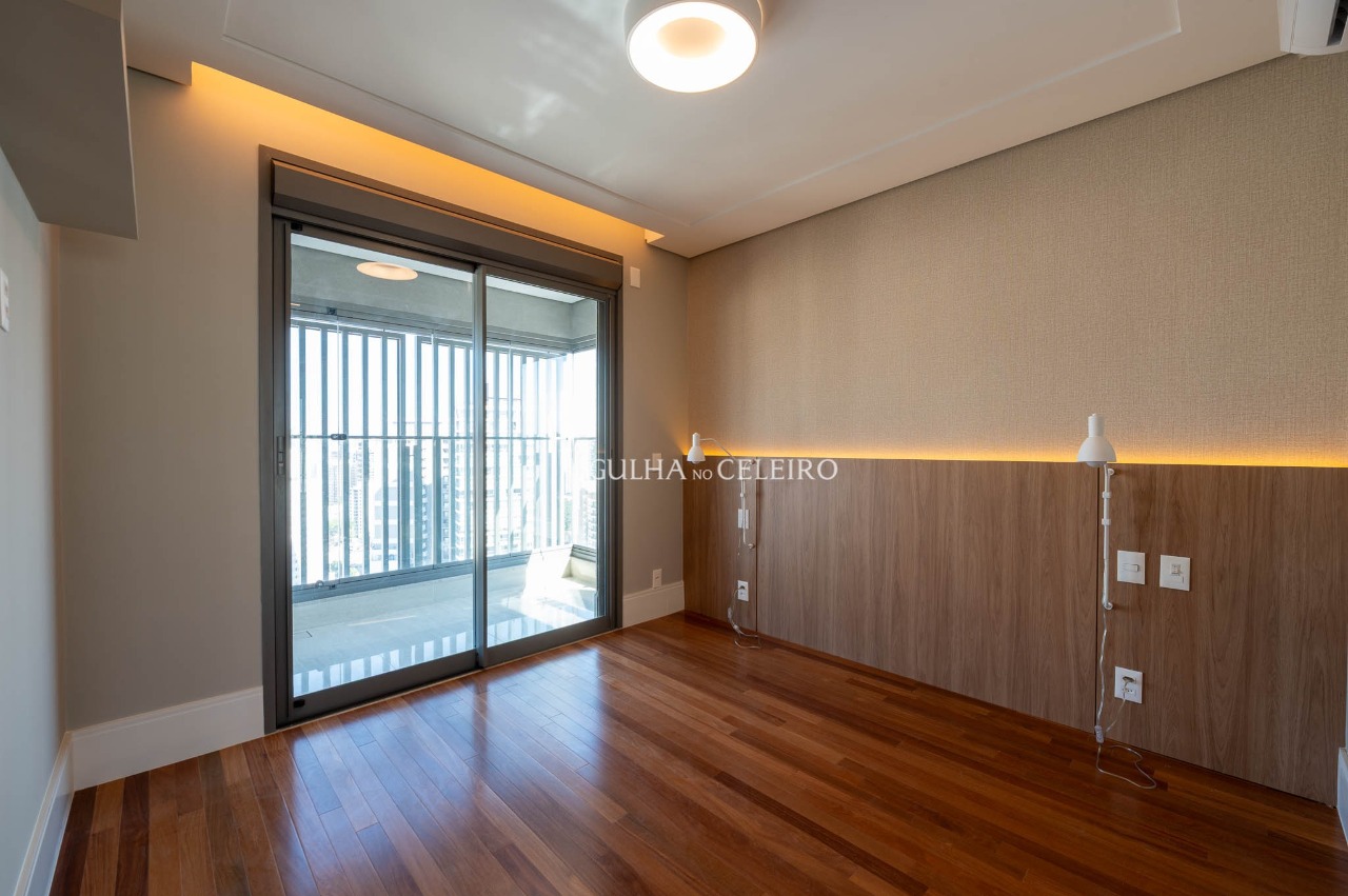 Apartamento sofisticado com vista panorâmica em localização privilegiada. – 22603