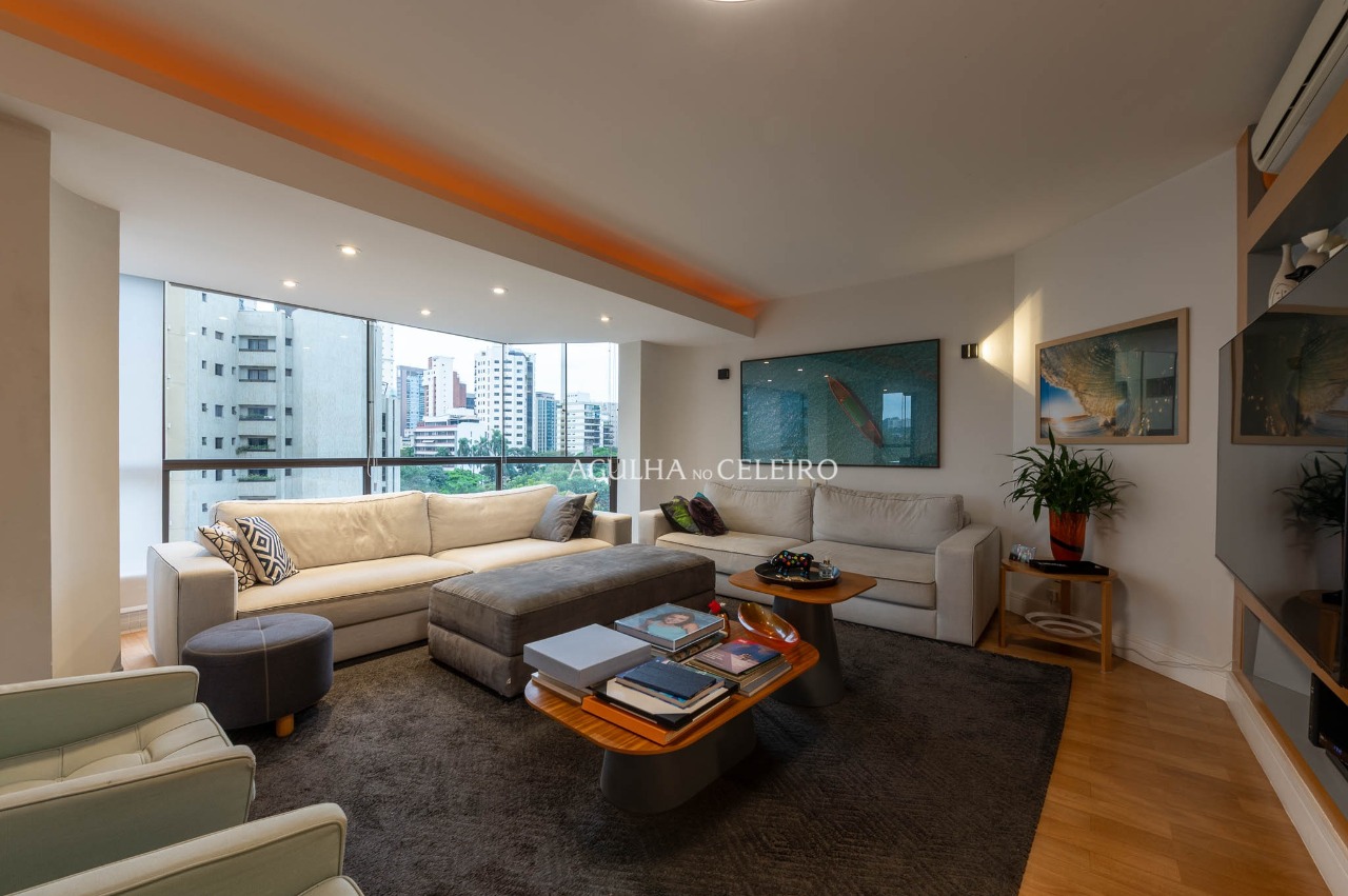 Apartamento com 3 Dormitórios (1 Suíte) e Quadra de Tênis no Itaim Bibi – 22606