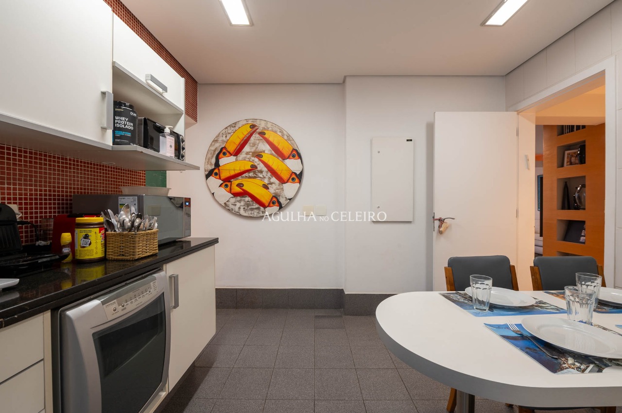 Apartamento com 3 Dormitórios (1 Suíte) e Quadra de Tênis no Itaim Bibi – 22606