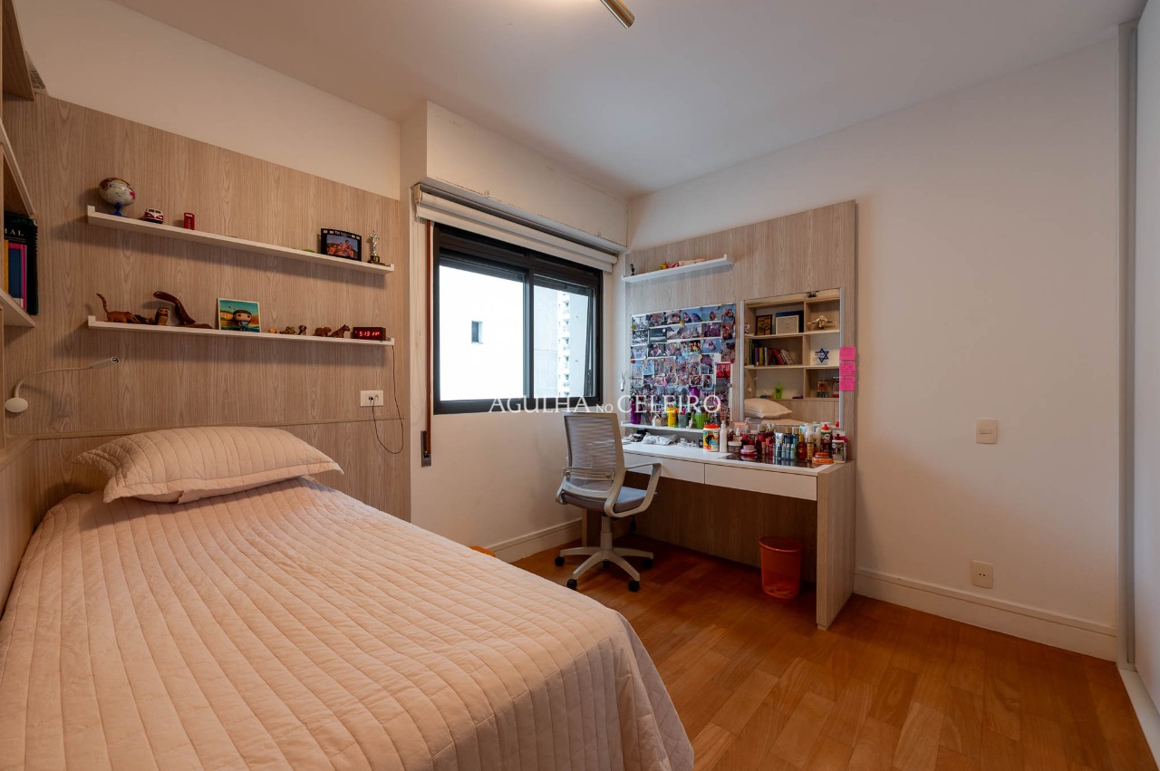 Apartamento com 3 Dormitórios (1 Suíte) e Quadra de Tênis no Itaim Bibi – 22606