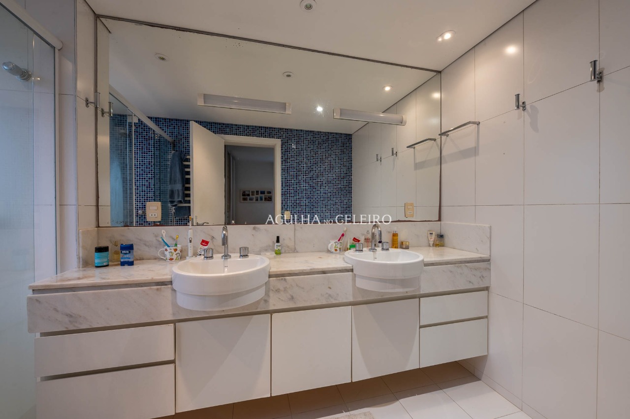 Apartamento com 3 Dormitórios (1 Suíte) e Quadra de Tênis no Itaim Bibi – 22606