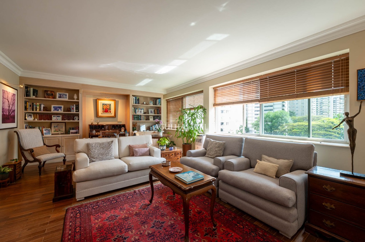 Apartamento reformado na Vila Nova Conceição – 22663