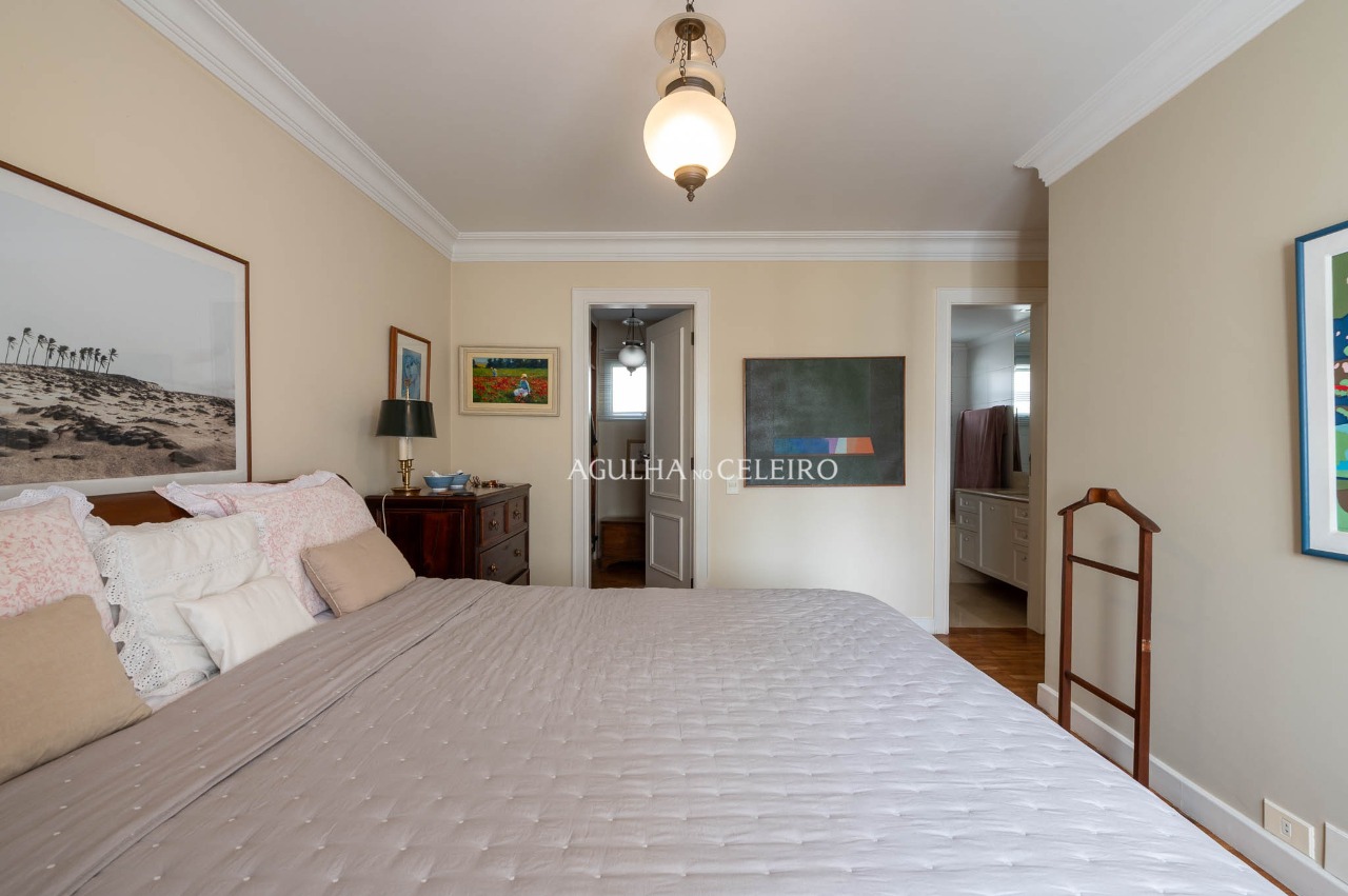 Apartamento reformado na Vila Nova Conceição – 22663