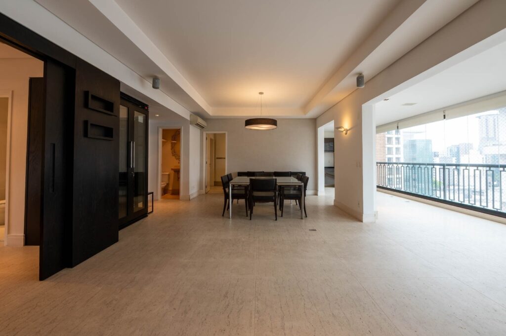 Apartamento moderno com 3 suítes e varanda gourmet no Itaim – 21611