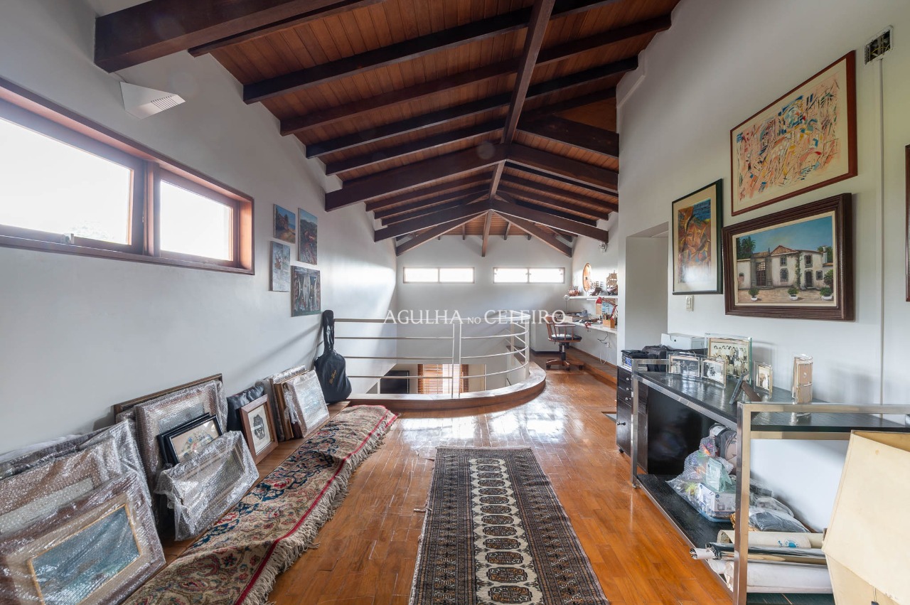 Casa com ambientes integrados e um jardim para viver ao ar livre no Morumbi. – 22891