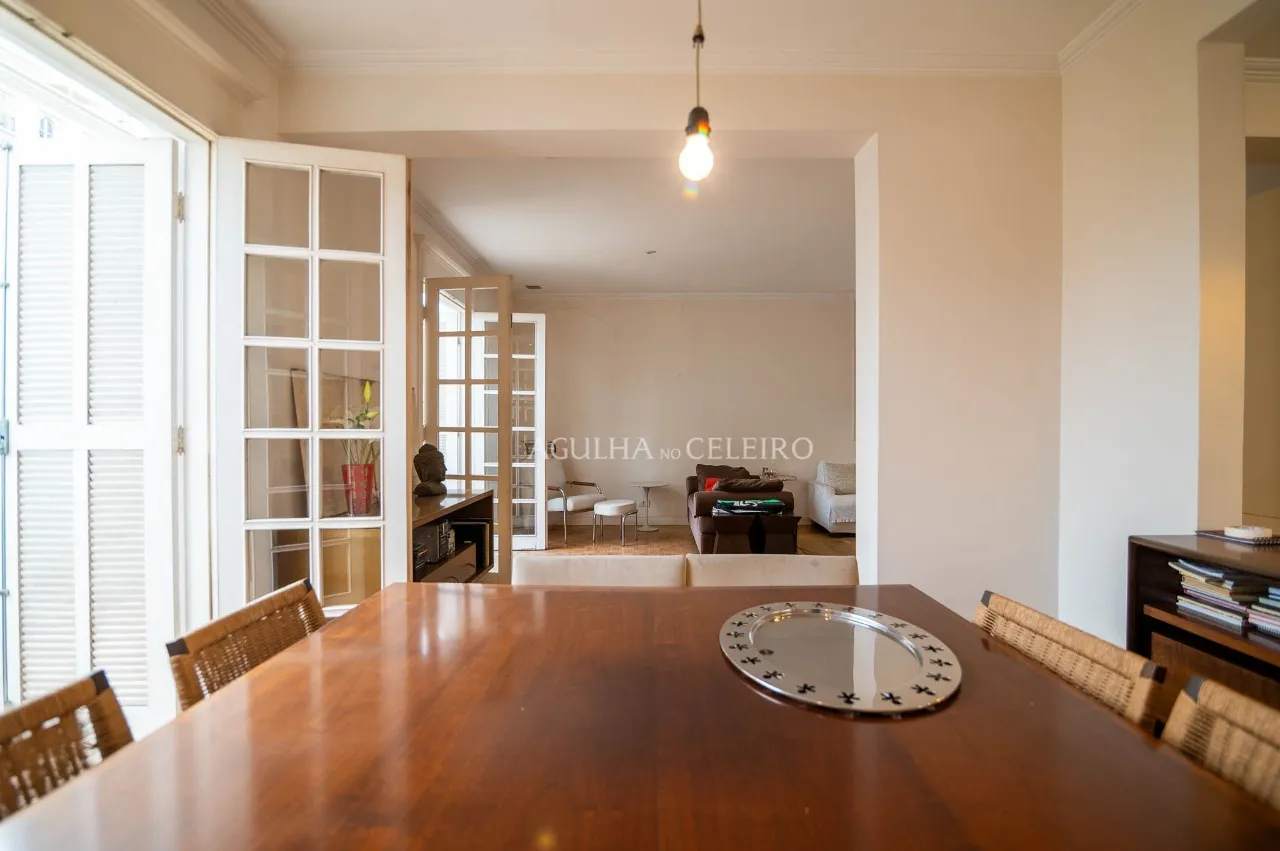 Apartamento com muita luz natural à venda no Jardim América – 17189