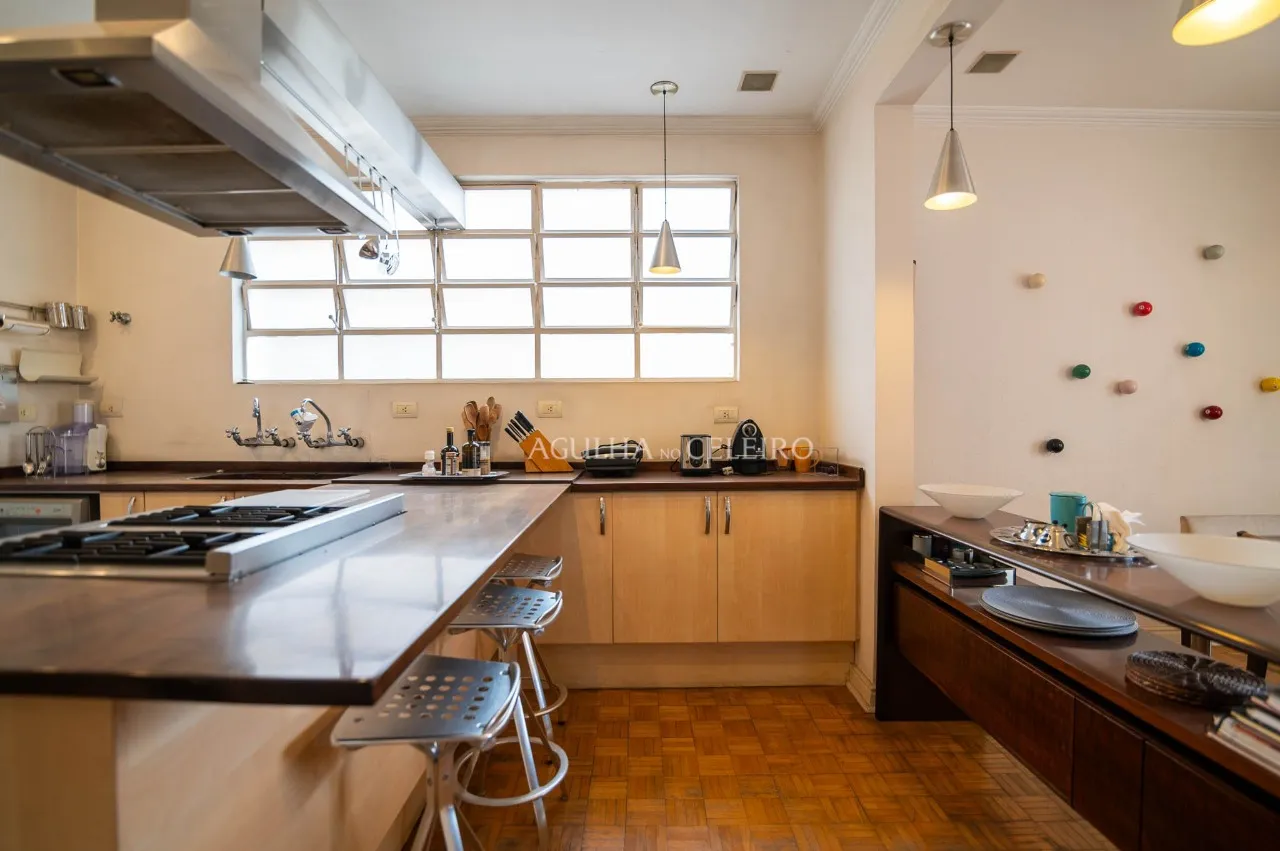 Apartamento com muita luz natural à venda no Jardim América – 17189