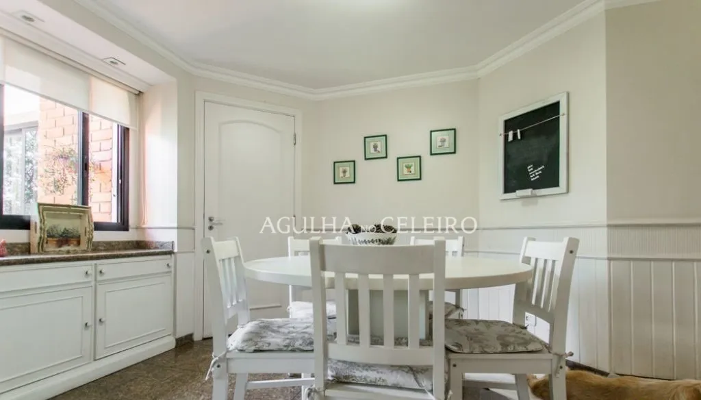 Apartamento espaçoso à venda em Alto de Pinheiros – 18310