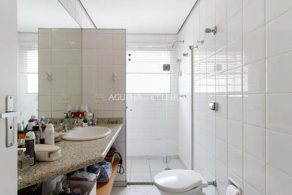 casa-com-ar-tranquilo-espacos-amplos-e-muita-conexao-com-a-natureza-na-vila-nova-conceicao-17913-17