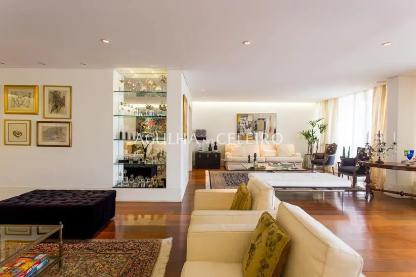 Vendo/Jardim América: super reformado na parte plana – AP1260