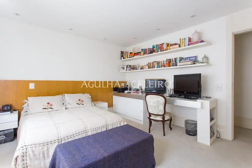 Vendo/Jardim América: super reformado na parte plana – AP1260