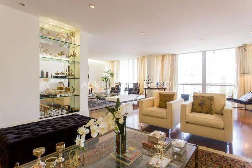 Vendo/Jardim América: super reformado na parte plana – AP1260