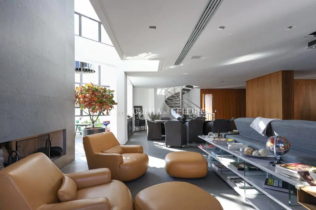 Venda/Locação/Vila Nova Conceição: Apartamento super reformado, com muita luz natural. – AP4192