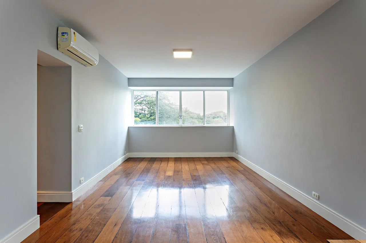 Apartamento à venda em rua arborizada e tranquila. – AP4696