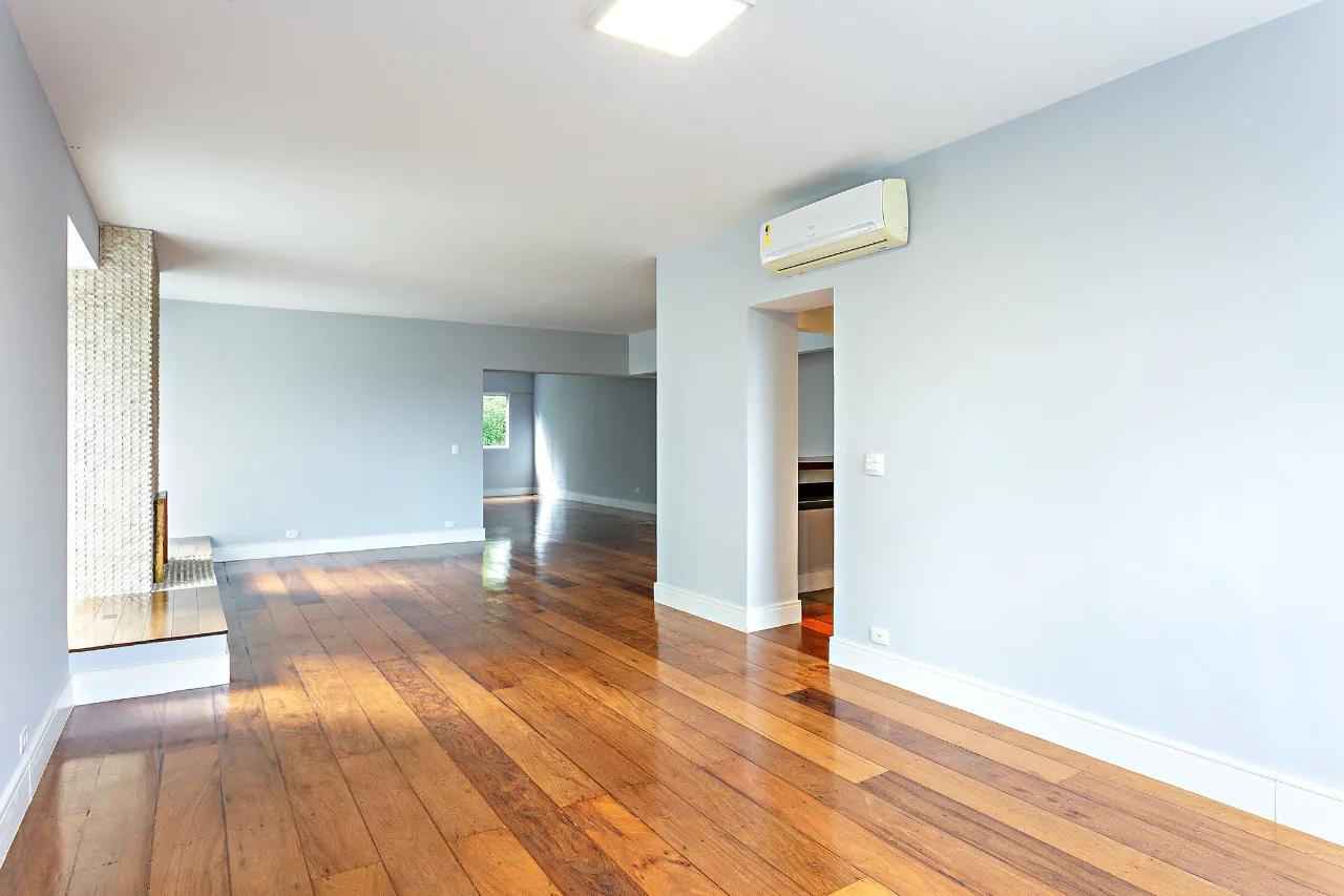 Apartamento à venda em rua arborizada e tranquila. – AP4696