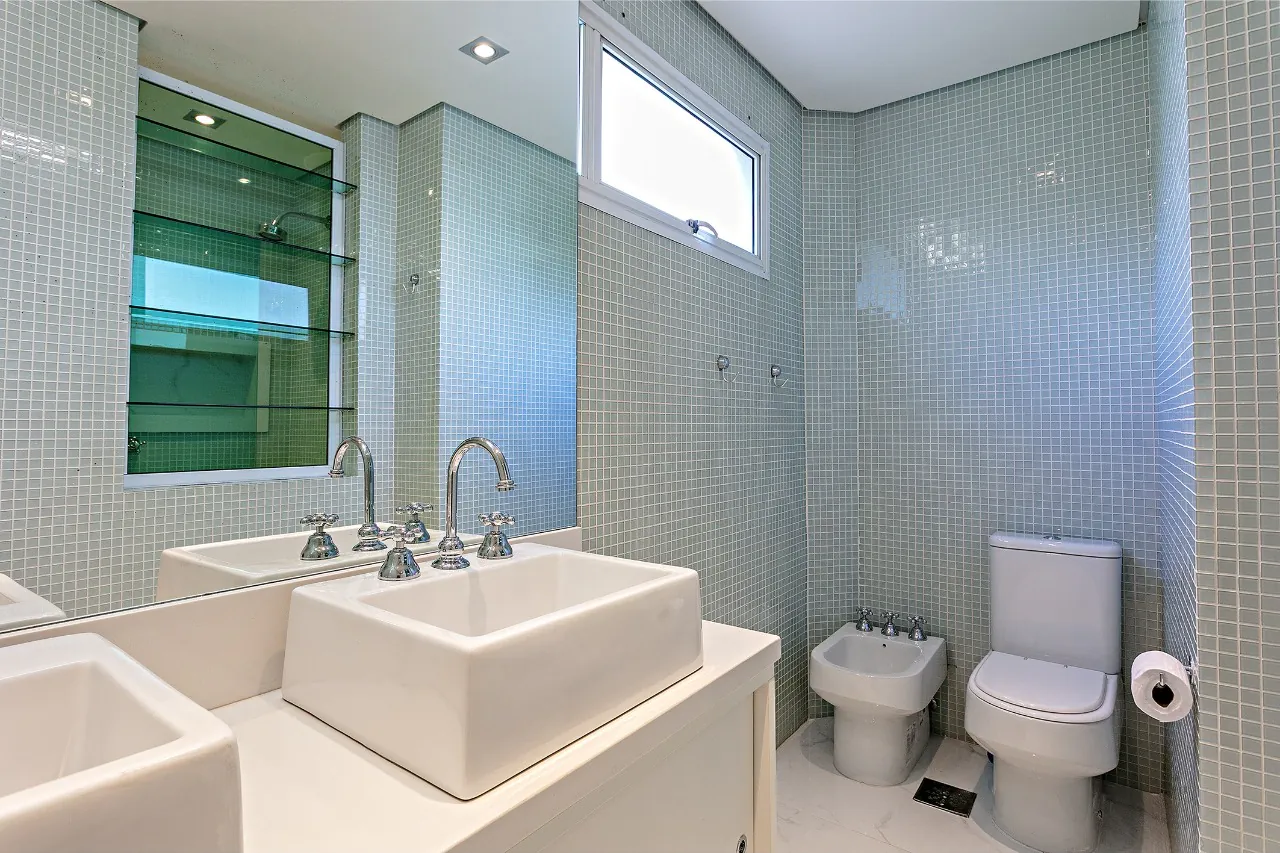 Apartamento à venda em rua arborizada e tranquila. – AP4696