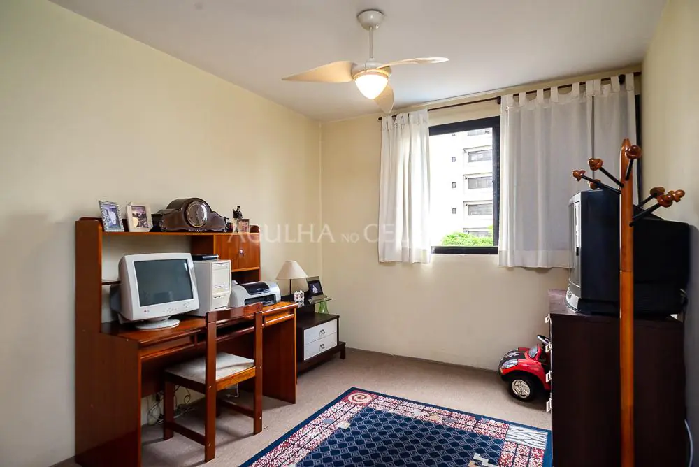 Venda/Moema: super planta, 04 suítes e 04 vagas! – AP5140