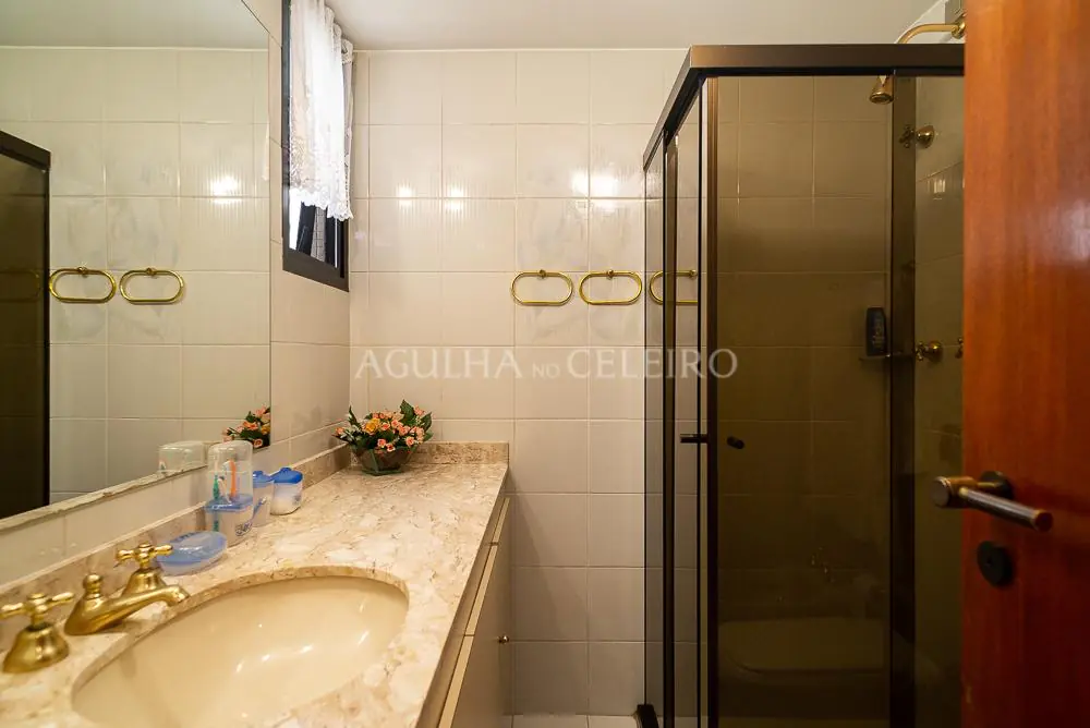 Venda/Moema: super planta, 04 suítes e 04 vagas! – AP5140