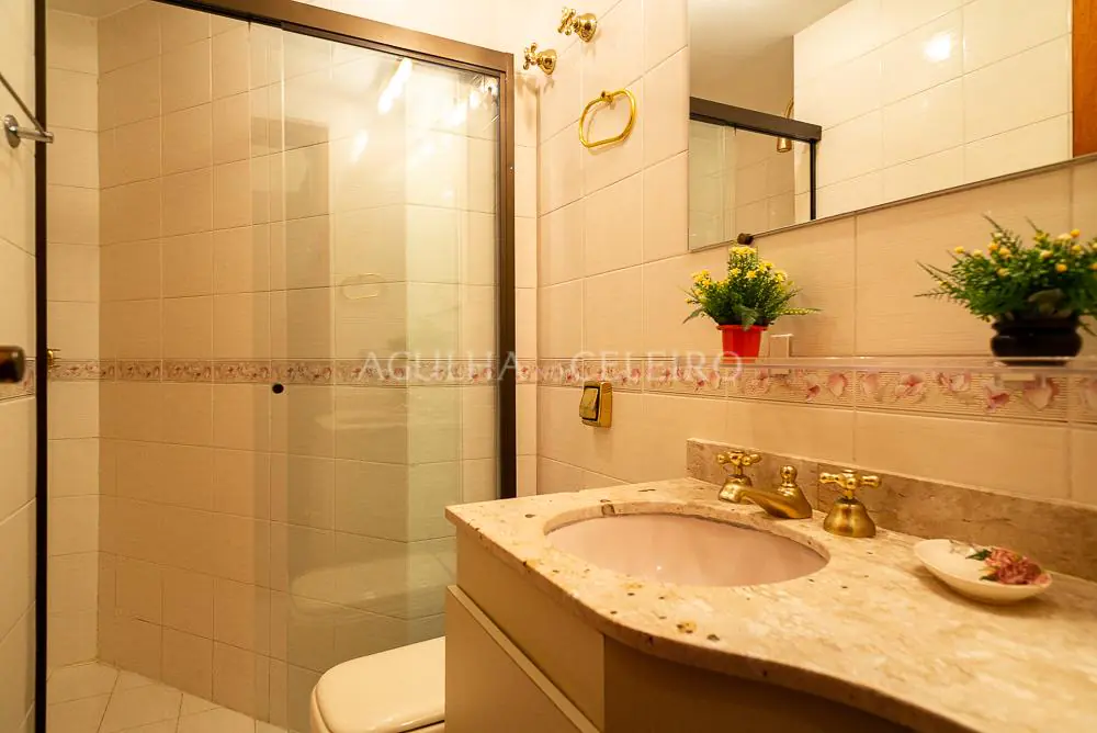 Venda/Moema: super planta, 04 suítes e 04 vagas! – AP5140