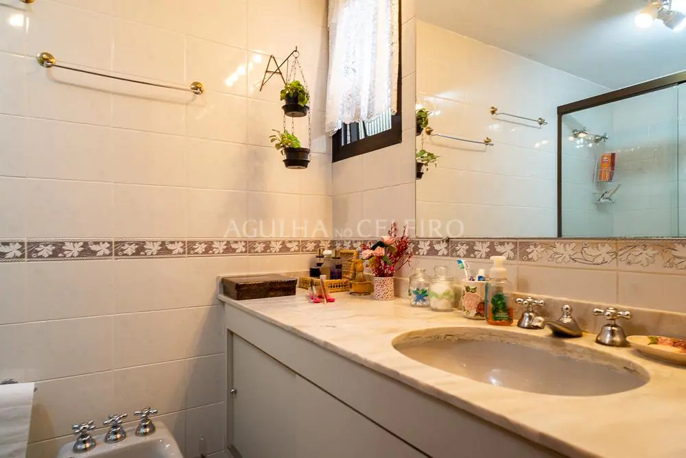 Venda/Moema: super planta, 04 suítes e 04 vagas! – AP5140