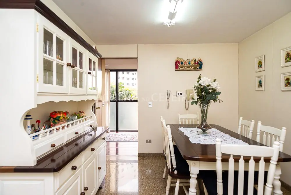 Venda/Moema: super planta, 04 suítes e 04 vagas! – AP5140