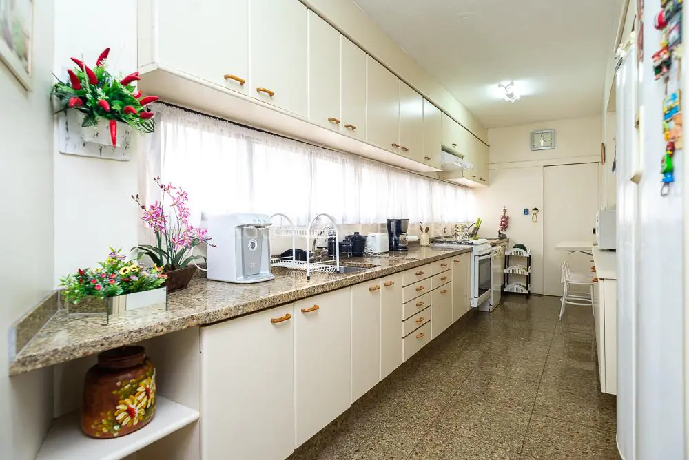 Venda/Moema: super planta, 04 suítes e 04 vagas! – AP5140