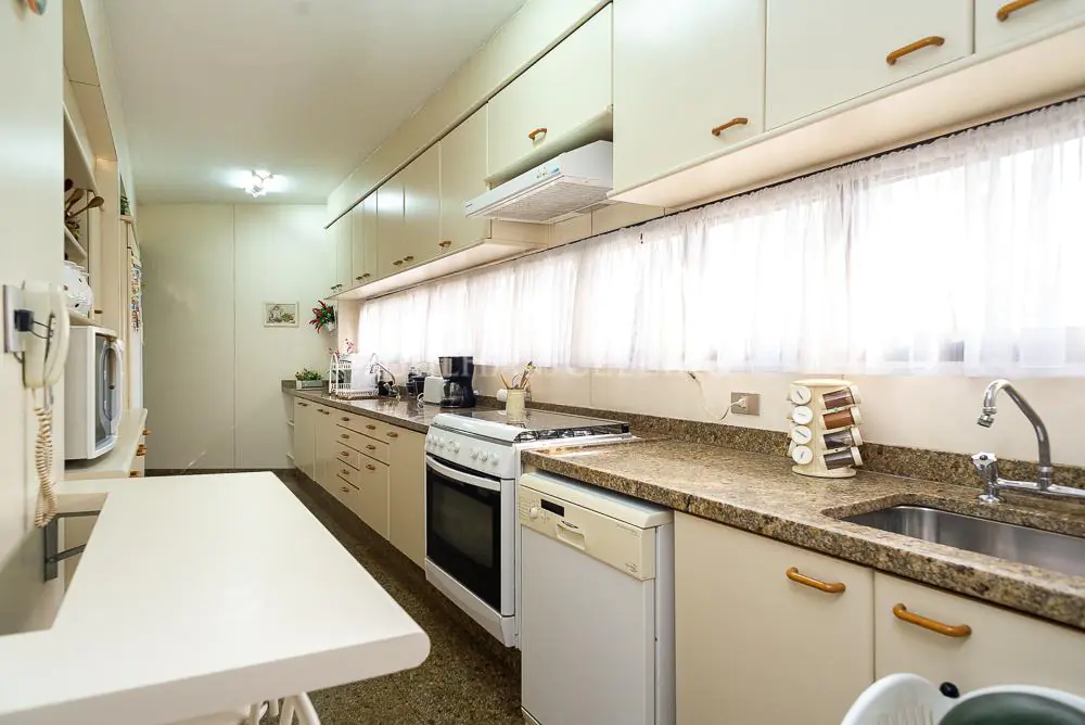 Venda/Moema: super planta, 04 suítes e 04 vagas! – AP5140