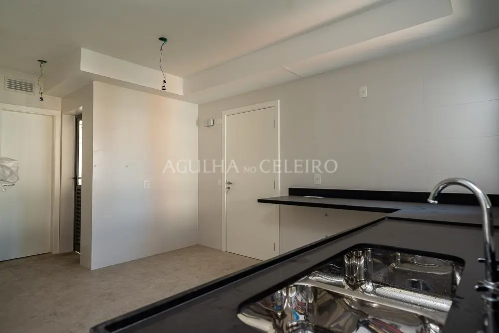 Venda/Campo Belo: aquela varanda goumert próximo do Brooklin e Moema! – AP5182