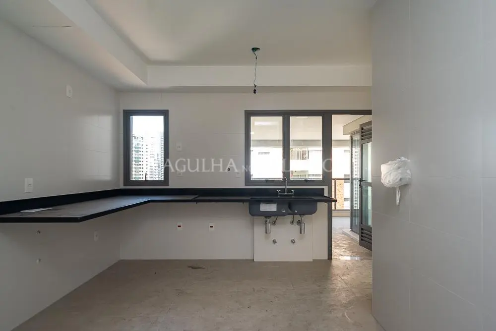 Venda/Campo Belo: aquela varanda goumert próximo do Brooklin e Moema! – AP5182