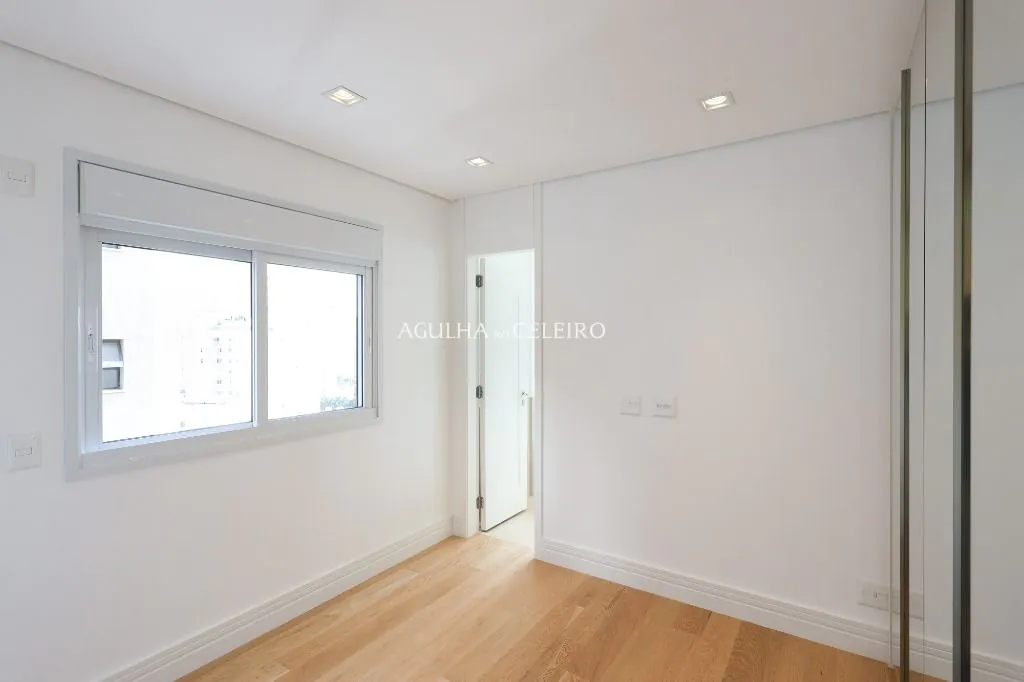 Venda/Itaim Bibi:Perfeito, Sofisticado, no melhor do Itaim – AP7831