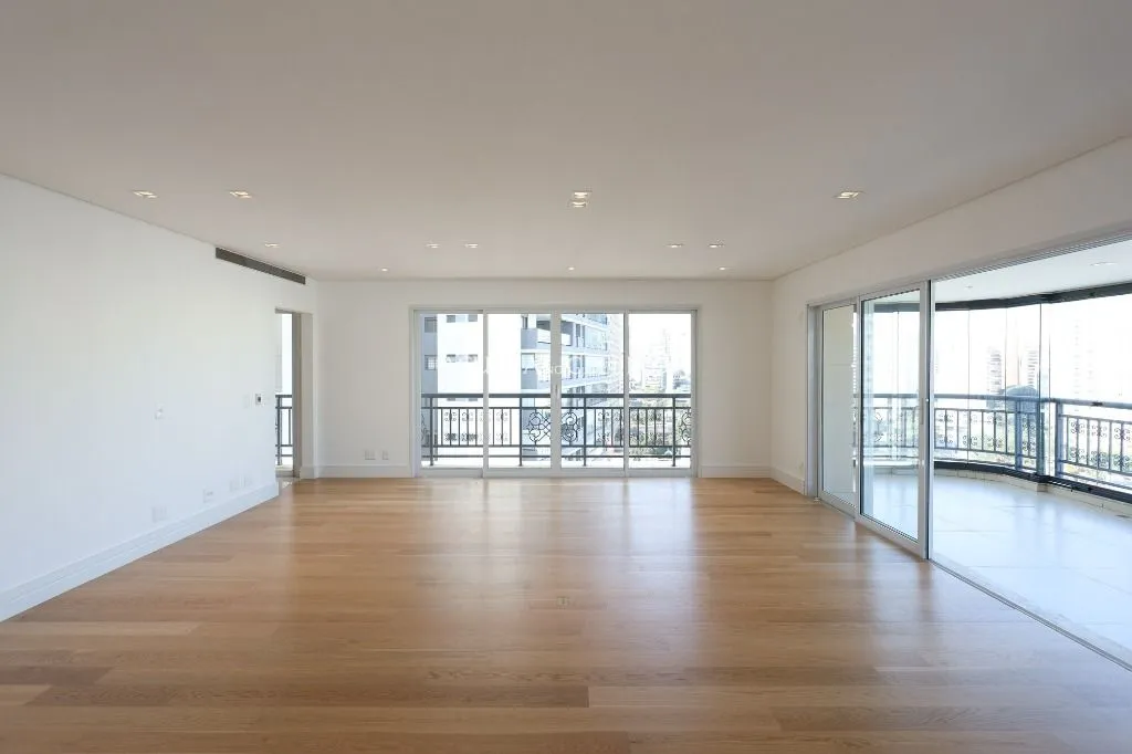 Venda/Itaim Bibi:Perfeito, Sofisticado, no melhor do Itaim – AP7831