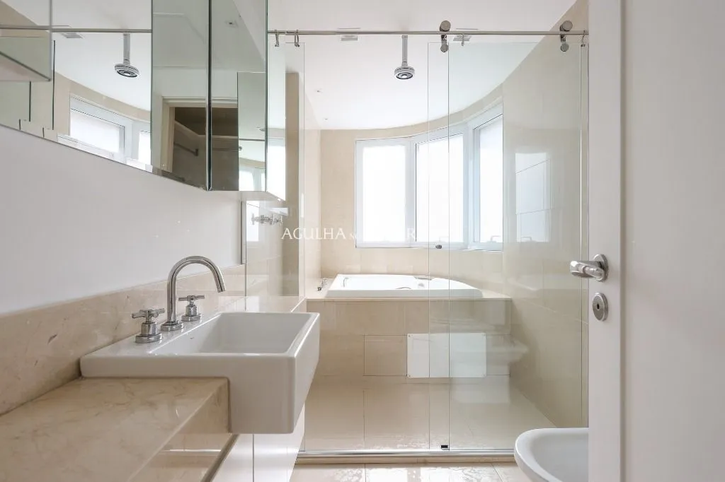 Venda/Itaim Bibi:Perfeito, Sofisticado, no melhor do Itaim – AP7831