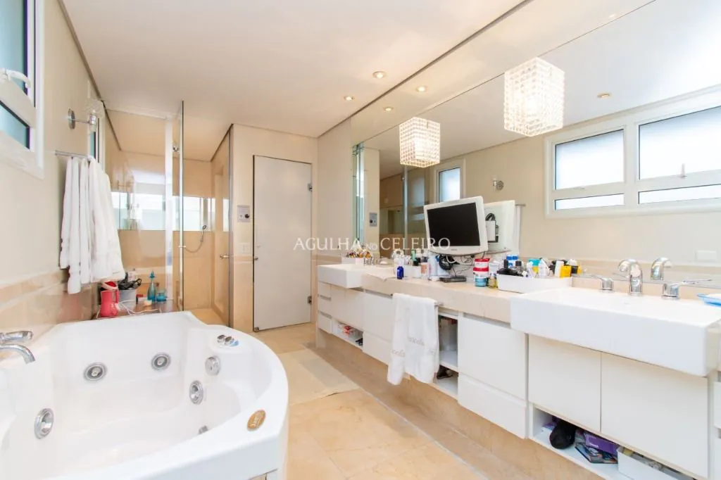 Venda/Vila Nova Conceição: Especial para famílias grandes – AP8027