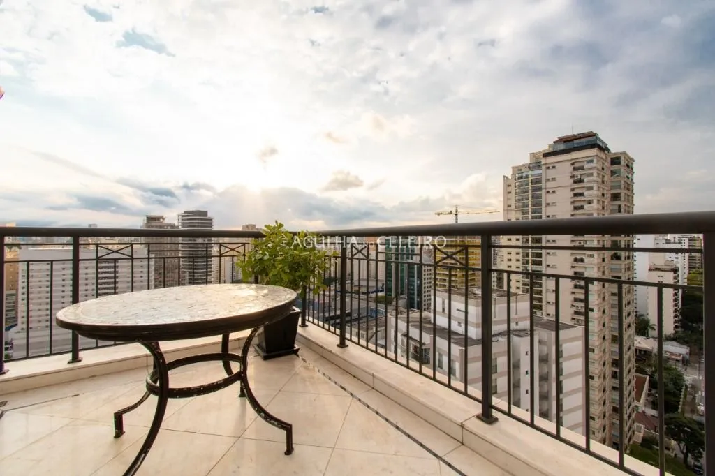 Venda/Vila Nova Conceição: Especial para famílias grandes – AP8027