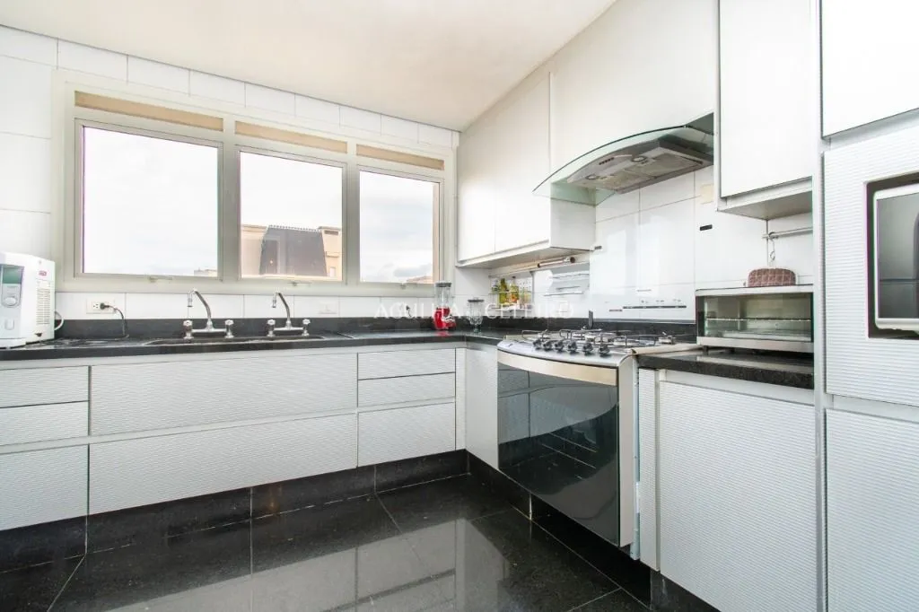 Venda/Vila Nova Conceição: Especial para famílias grandes – AP8027