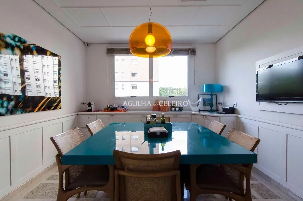 Venda/Vila Nova Conceição: Forever! – AP8036