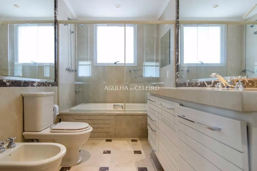 Venda/Vila Nova Conceição: Forever! – AP8036