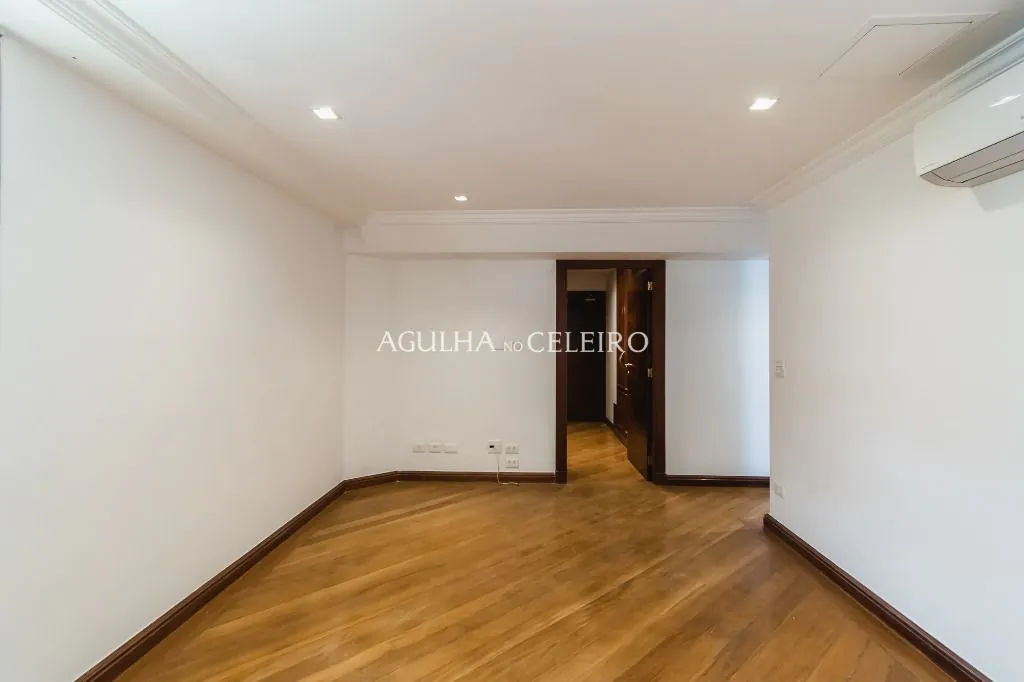 Venda/Moema: muito conforto para você modernizar! – AP8496