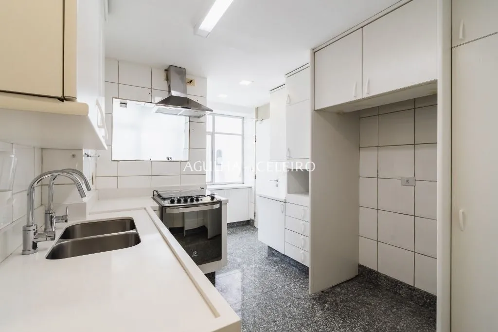 Venda/Moema: muito conforto para você modernizar! – AP8496