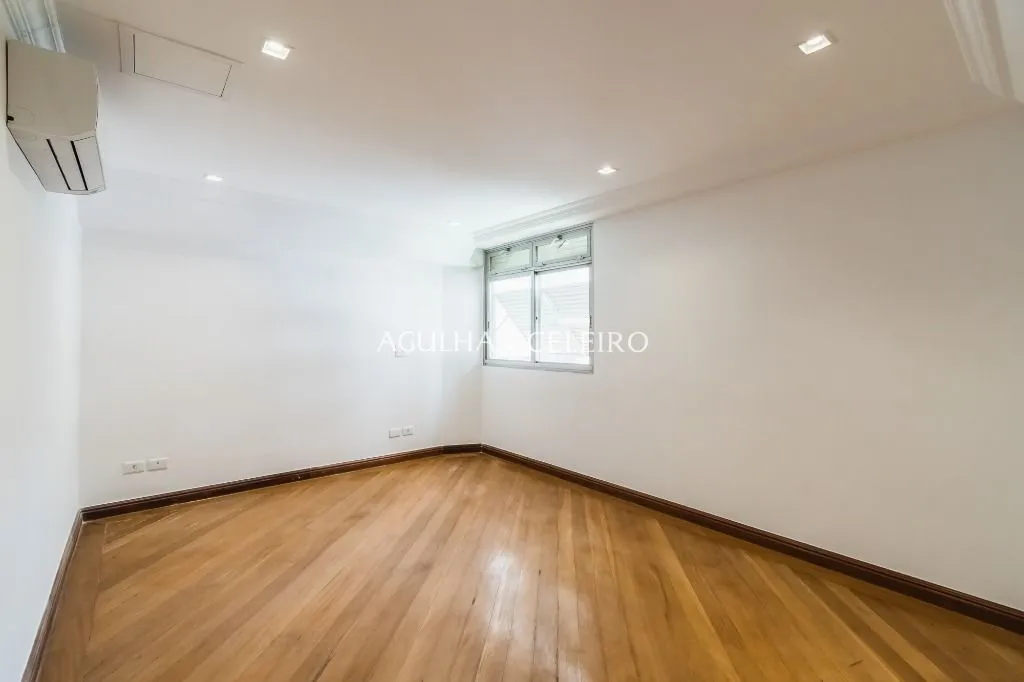 Venda/Moema: muito conforto para você modernizar! – AP8496