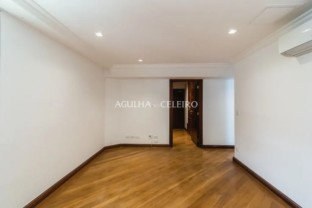 Venda/Moema: muito conforto para você modernizar! – AP8496