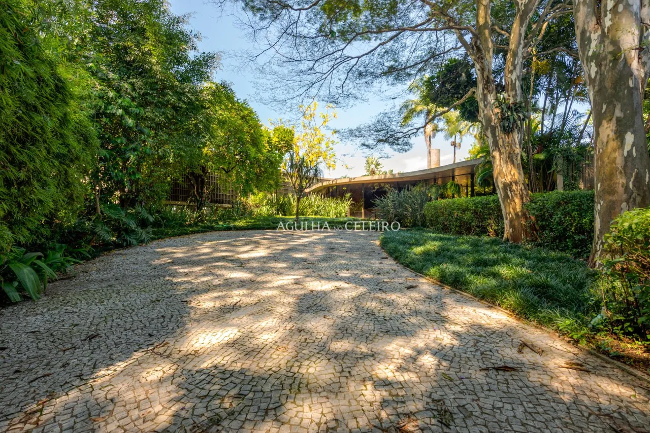 Venda/Alto de Pinheiros: A única residência de Oscar Niemeyer em SP – CA0144