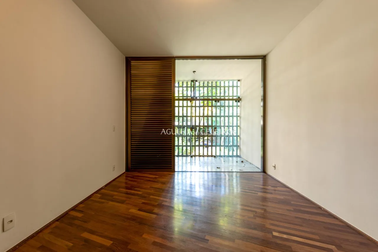 Venda/Alto de Pinheiros: A única residência de Oscar Niemeyer em SP – CA0144