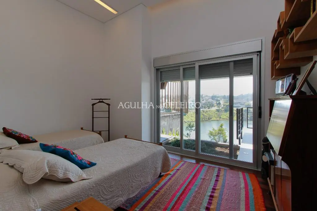 Venda/Aldeia da Serra: casa incrível com projeto premiado – CA0166