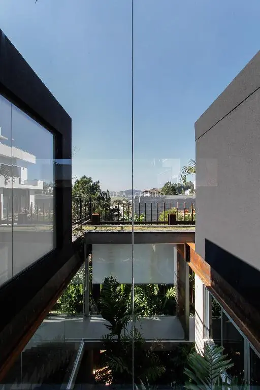 Venda/Aldeia da Serra: casa incrível com projeto premiado – CA0166