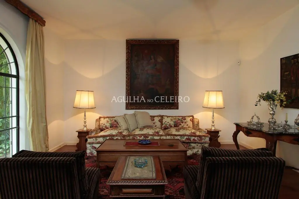 Venda/Locação/Jardim América: casa em estilo colonial brasileiro – CA0234