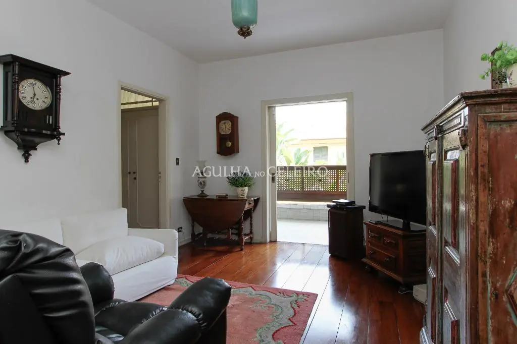 Venda/Locação/Jardim América: casa em estilo colonial brasileiro – CA0234