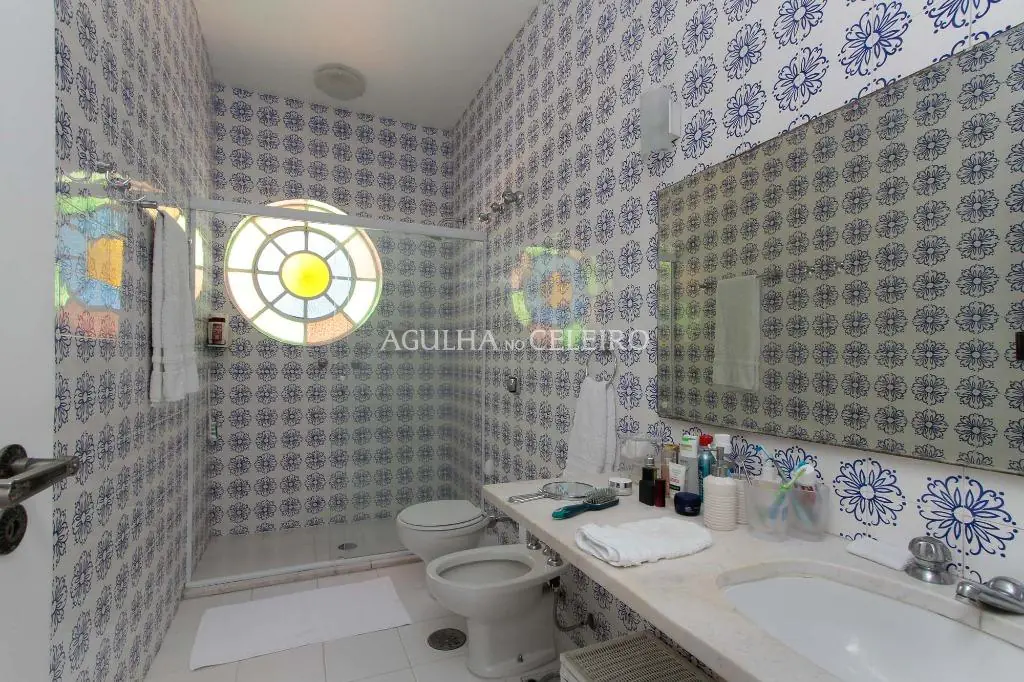 Venda/Locação/Jardim América: casa em estilo colonial brasileiro – CA0234