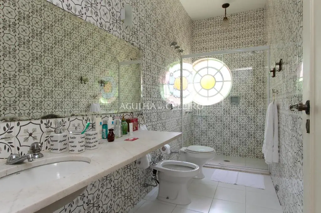 Venda/Locação/Jardim América: casa em estilo colonial brasileiro – CA0234